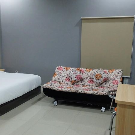 O.R 44 Hotel Бенгкулу Экстерьер фото